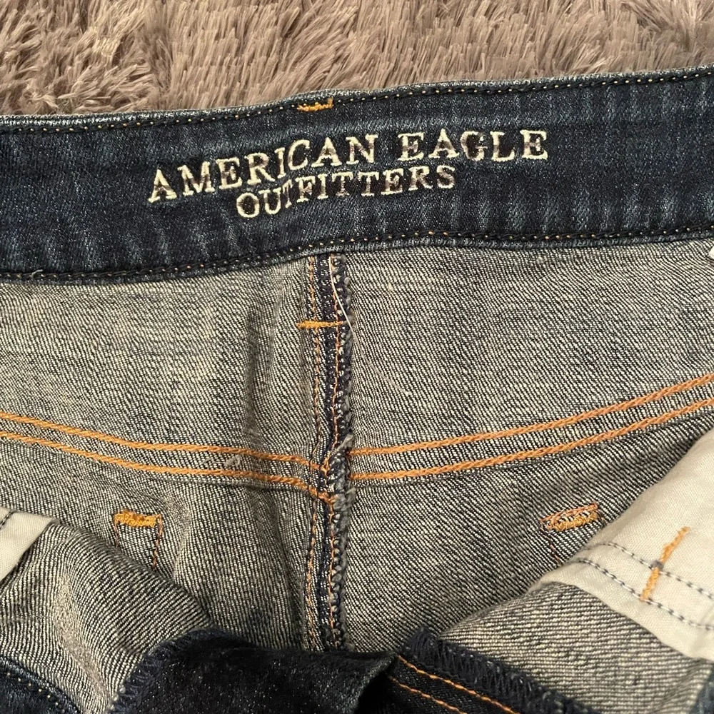 American Eagle Jean Shorts Stretch 8 Embroidered with Florals - Picture 4 of 7